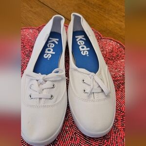 Keds Mini Sneakers Sz 8.5 NWOT